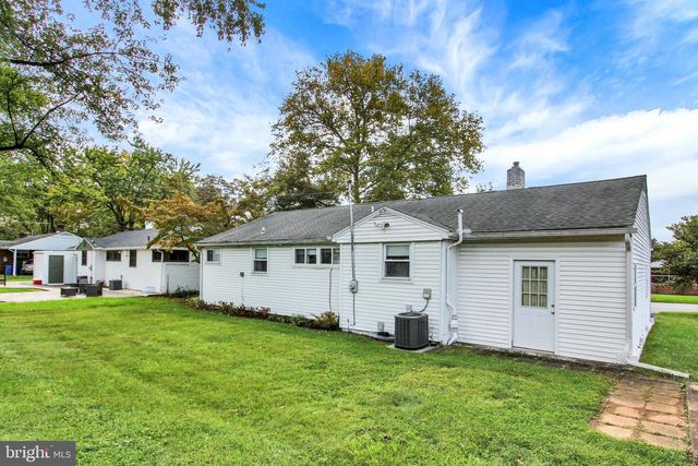 2409 CAMBRIDGE RD, York, PA 17402