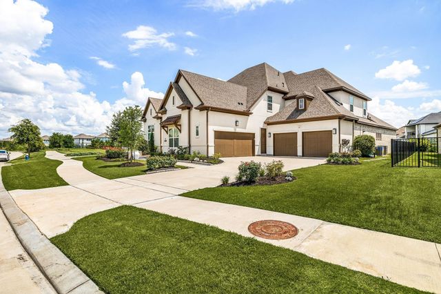 21315 Crescent Winged Dr, Cypress, TX 77433