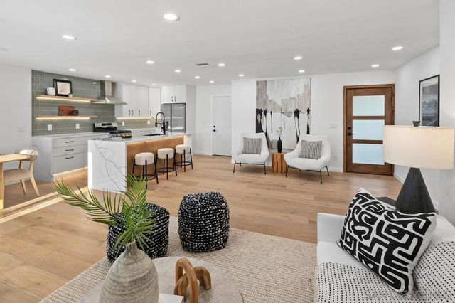 3002 Courser, San Diego, CA 92117
