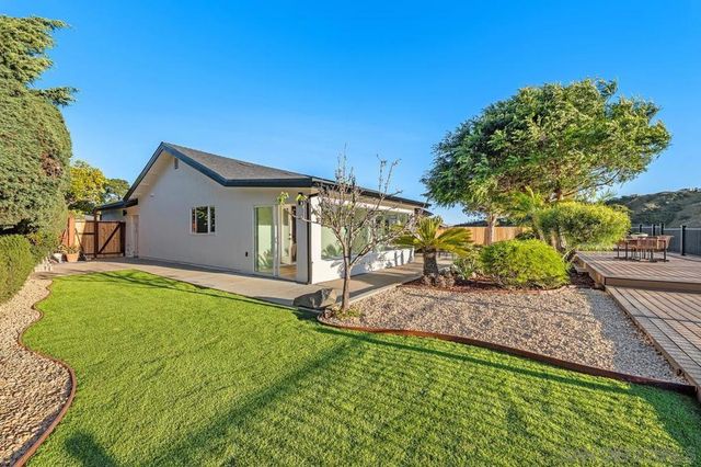 3002 Courser, San Diego, CA 92117