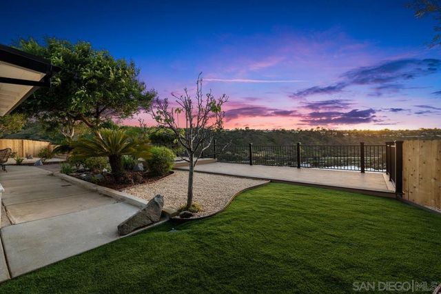 3002 Courser, San Diego, CA 92117