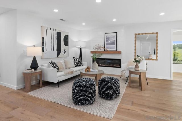 3002 Courser, San Diego, CA 92117