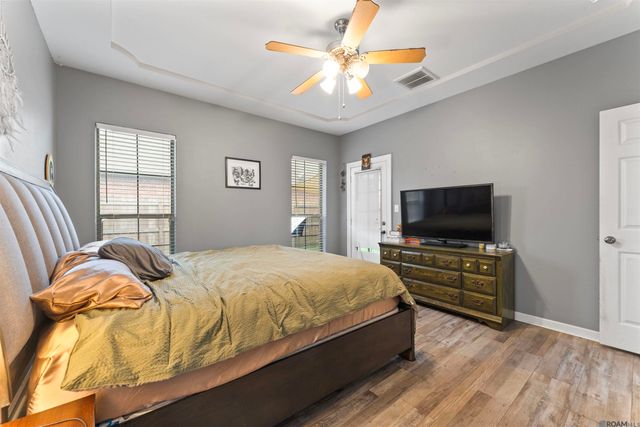 40463 Fox Run Dr, Gonzales, LA 70737