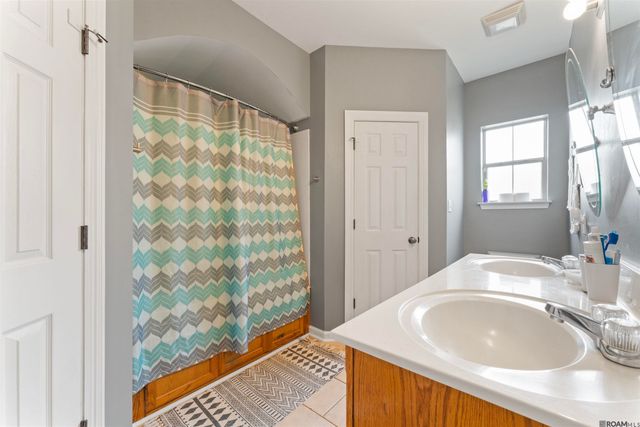 40463 Fox Run Dr, Gonzales, LA 70737