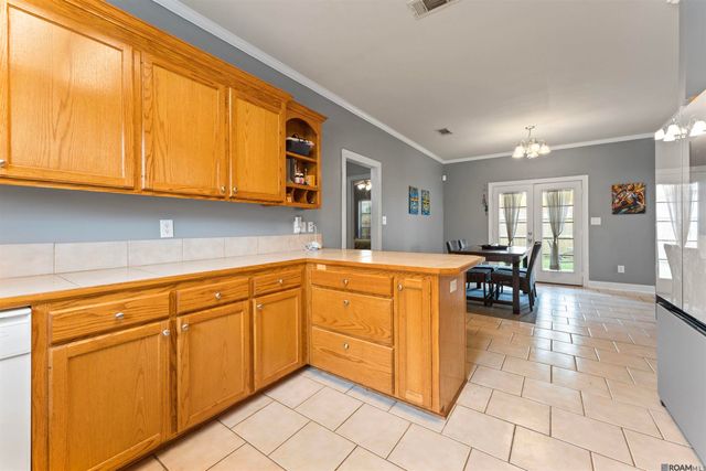 40463 Fox Run Dr, Gonzales, LA 70737