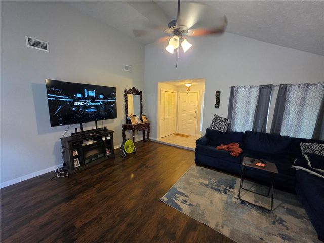 6503 Paso Del Sol Drive, Houston, TX 77083