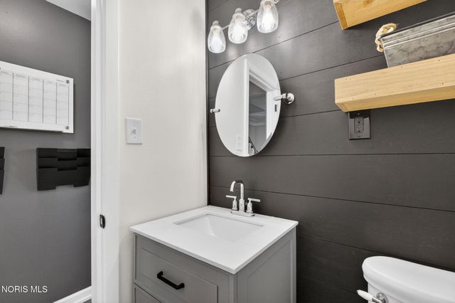 1243 Brownwood Drive, Bowling Green, OH 43402