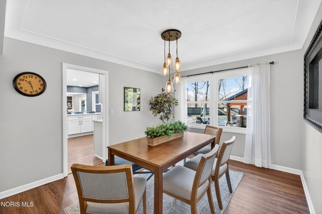 1243 Brownwood Drive, Bowling Green, OH 43402