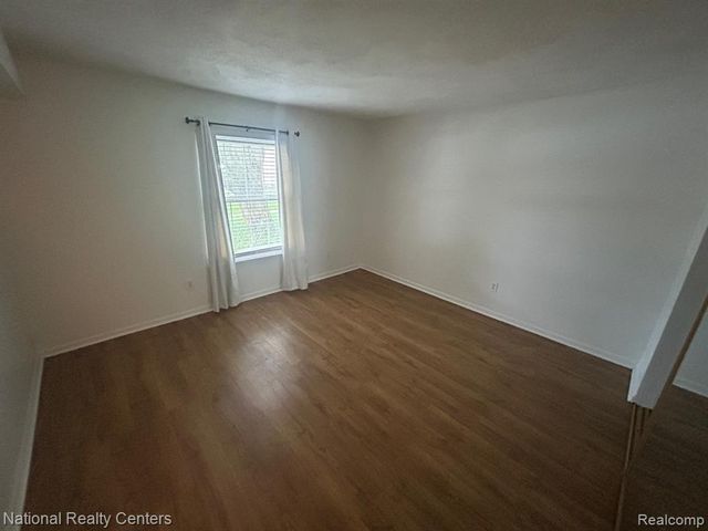 924 Chestnut Hill Drive A, Auburn Hills, MI 48326