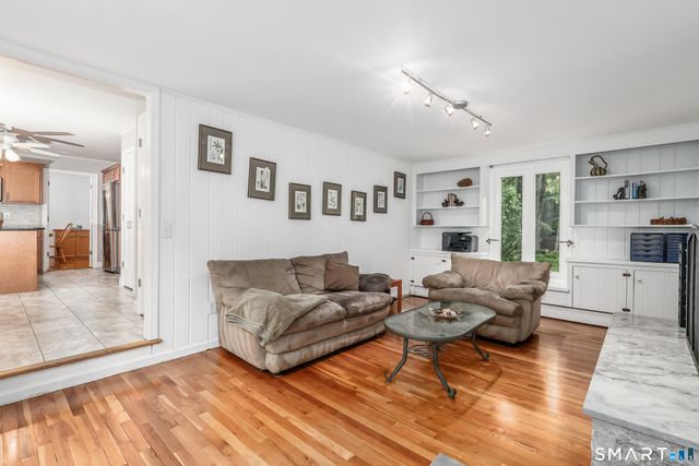 3 Deerfield Road, Brookfield, CT 06804