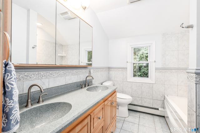 3 Deerfield Road, Brookfield, CT 06804