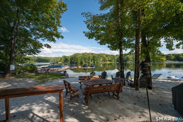 3 Deerfield Road, Brookfield, CT 06804