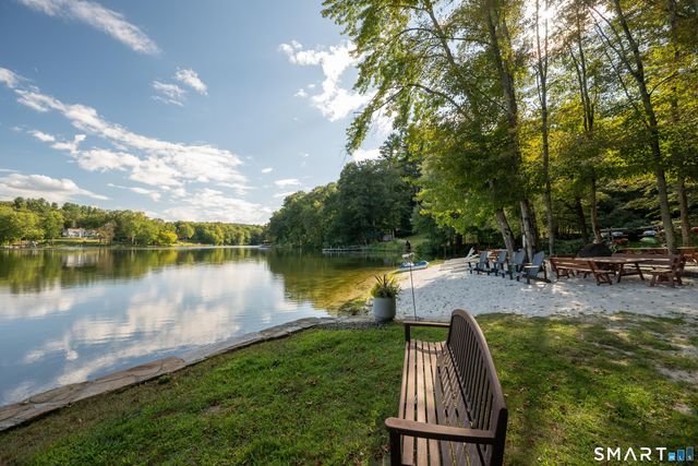 3 Deerfield Road, Brookfield, CT 06804