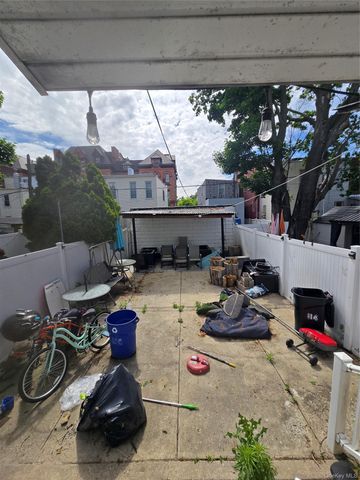 114 Essex Street, Brooklyn, NY 11208