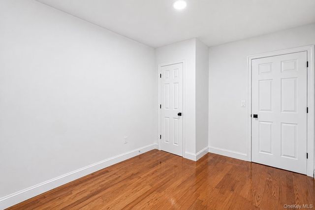 606 Catskill Avenue, Lindenhurst, NY 11757