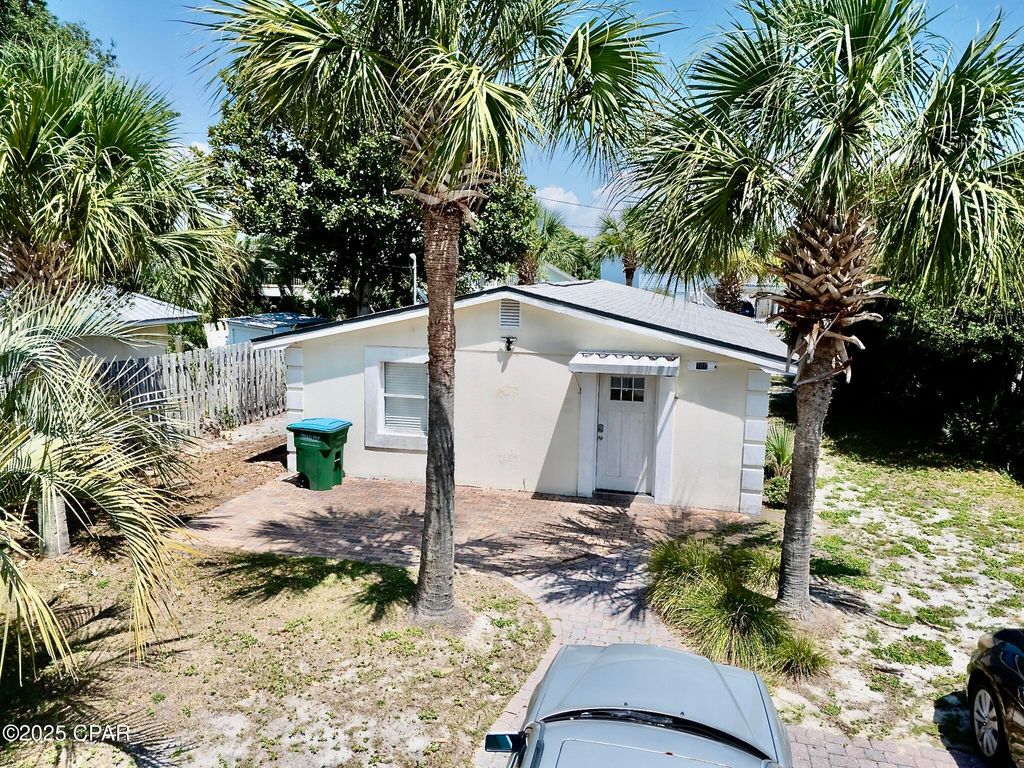 400 Albatross Street, Panama City Beach, FL 32413