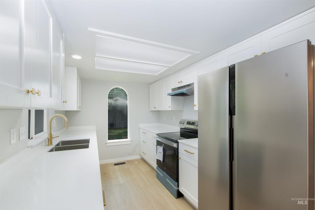 1383 E Drucker St, Meridian, ID 83642