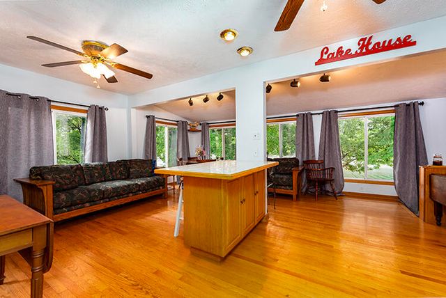392 Lakeview Point Road, Harrodsburg, KY 40330