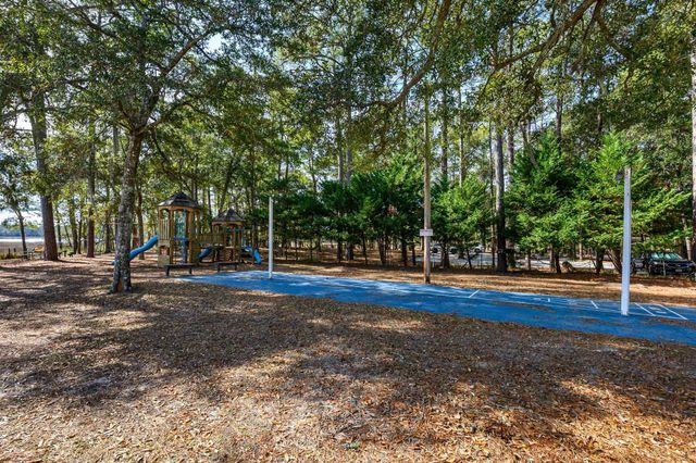 2214 Franklin Circle, Little River, SC 29566