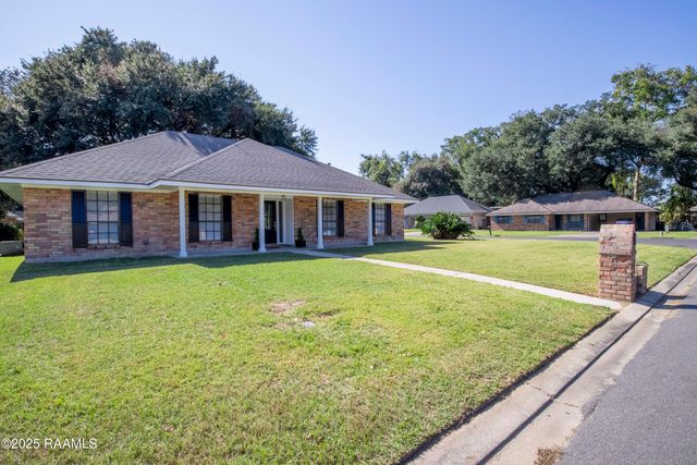 102 Kingswood Drive, Lafayette, LA 70501