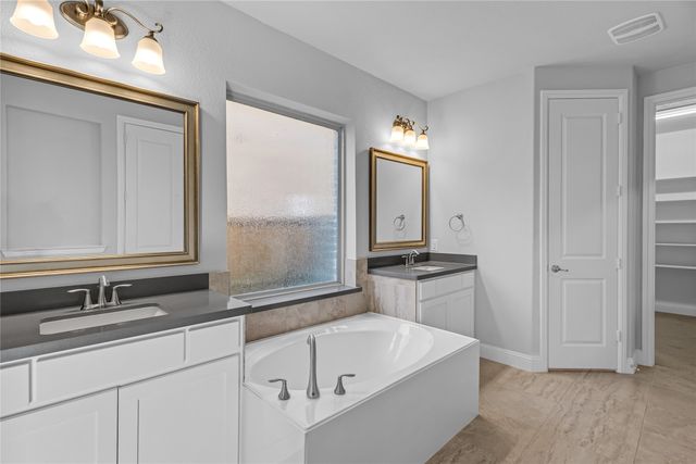 17652 Pinyon Lane, Dallas, TX 75252