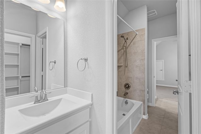 17652 Pinyon Lane, Dallas, TX 75252