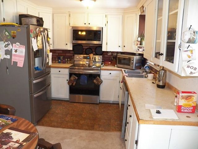 8 Blair Avenue, Hillsborough, NH 03244