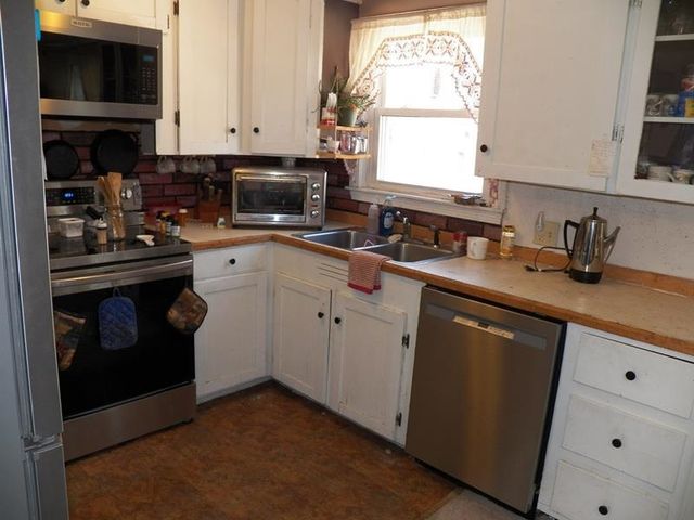 8 Blair Avenue, Hillsborough, NH 03244