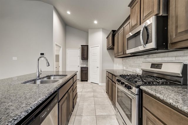 601 Redding Drive, Saginaw, TX 76131