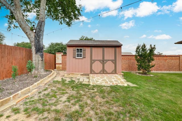 601 Redding Drive, Saginaw, TX 76131