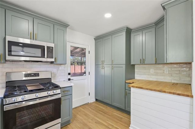 3004 MICHAEL SW Drive, Marietta, GA 30060