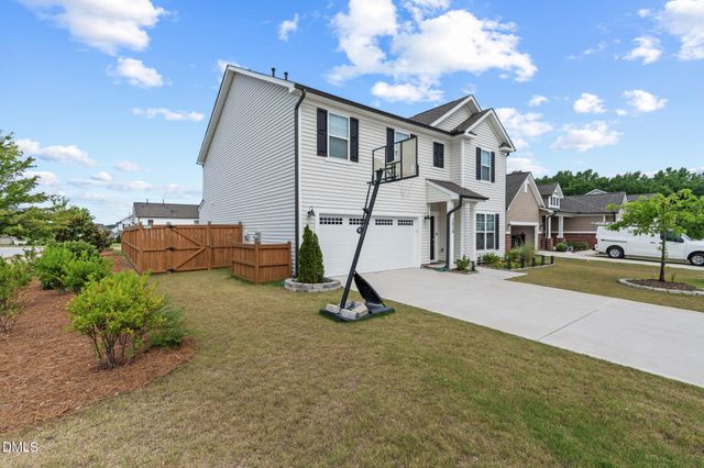 2028 Fox Chapel Place, Fuquay Varina, NC 27526