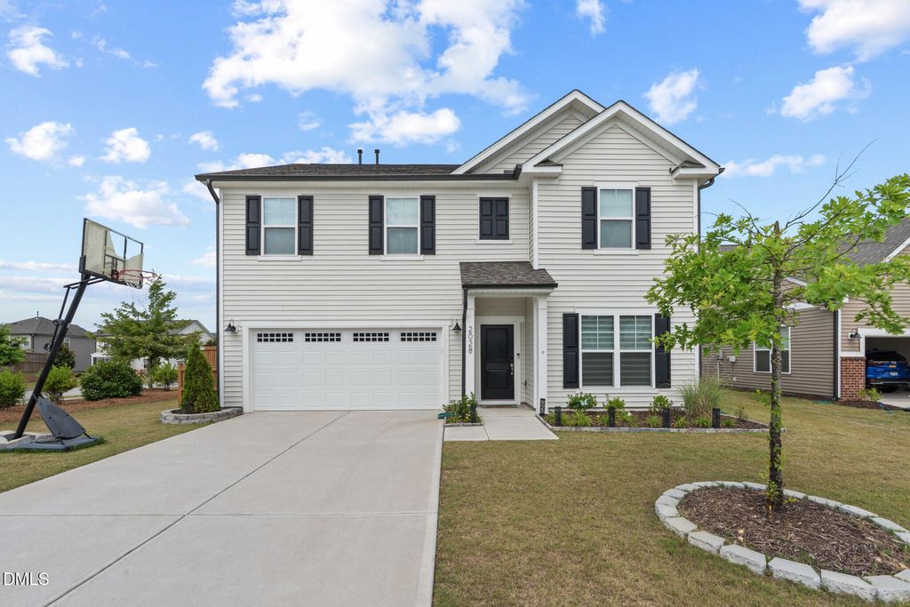 2028 Fox Chapel Place, Fuquay Varina, NC 27526