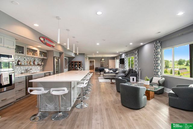 17808 S Reflection Avenue, Bennington, NE 68007