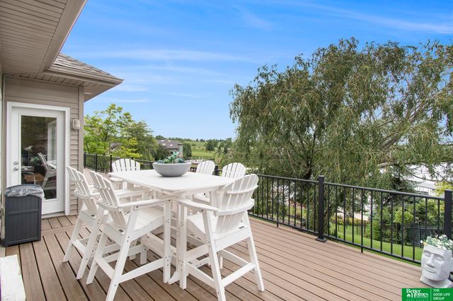 17808 S Reflection Avenue, Bennington, NE 68007