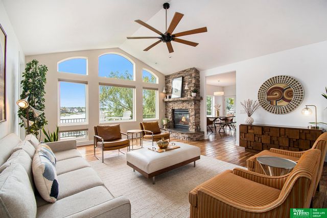 17808 S Reflection Avenue, Bennington, NE 68007