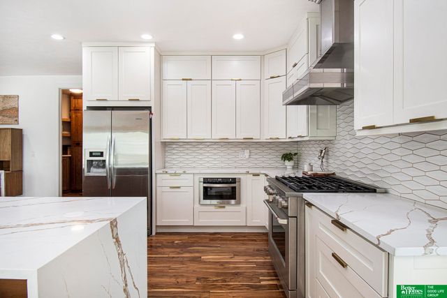 17808 S Reflection Avenue, Bennington, NE 68007