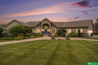 17808 S Reflection Avenue, Bennington, NE 68007