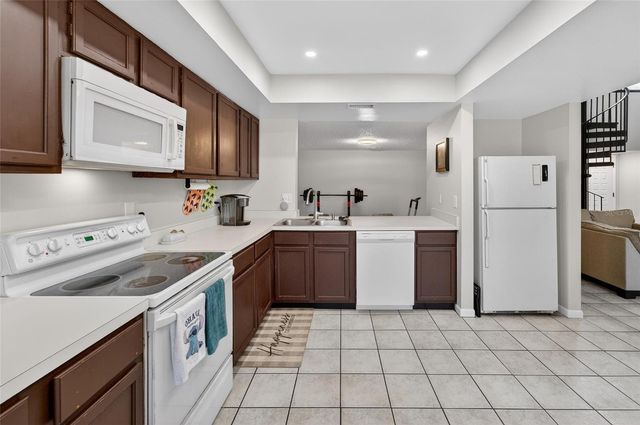 4871 PURITAN CIRCLE, Tampa, FL 33617