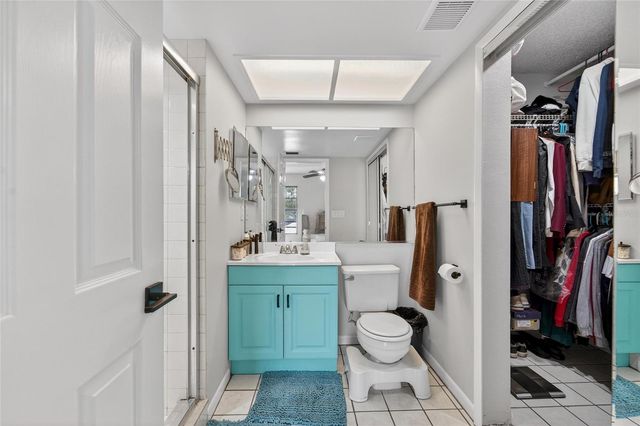 4871 PURITAN CIRCLE, Tampa, FL 33617