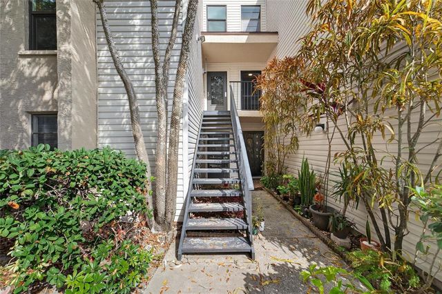 4871 PURITAN CIRCLE, Tampa, FL 33617