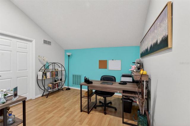 4871 PURITAN CIRCLE, Tampa, FL 33617