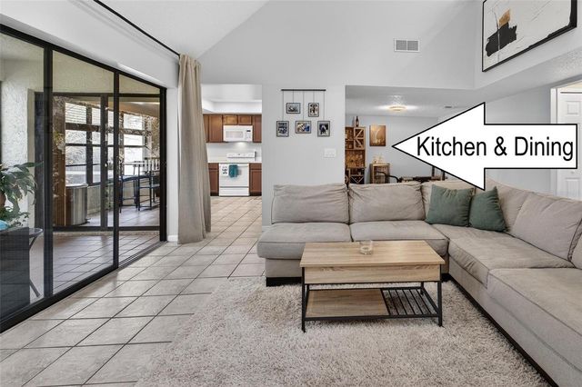 4871 PURITAN CIRCLE, Tampa, FL 33617