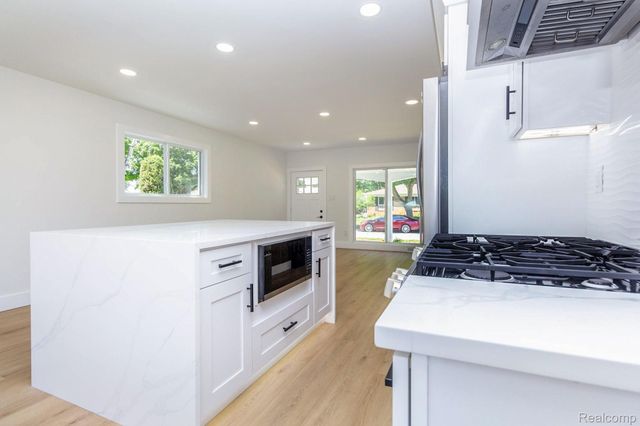 2018 Kenwood Court, Royal Oak, MI 48067