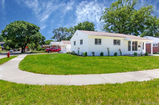 2018 Kenwood Court, Royal Oak, MI 48067