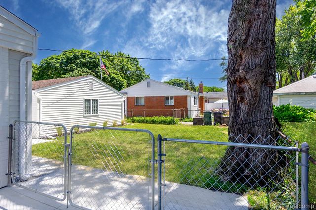 2018 Kenwood Court, Royal Oak, MI 48067