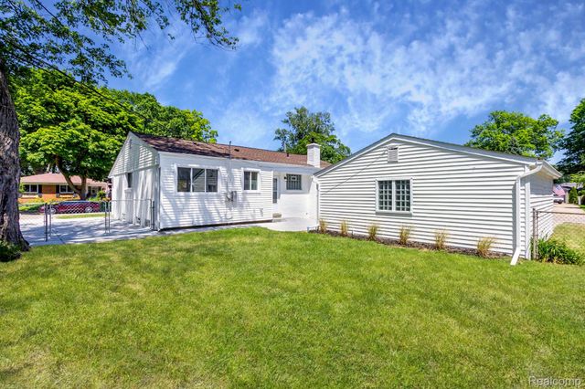 2018 Kenwood Court, Royal Oak, MI 48067