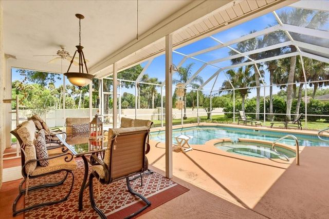 2 CARLSON LANE, Palm Coast, FL 32137