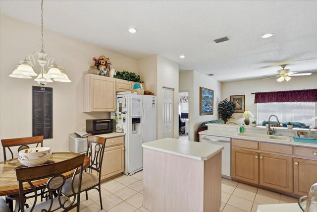 2 CARLSON LANE, Palm Coast, FL 32137
