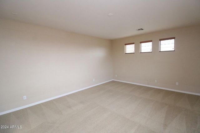 3951 E Ravenswood Drive, Gilbert, AZ 85298